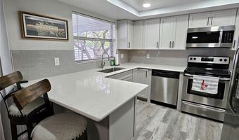 6008 FIREFLY Ln, Apollo Beach, FL 33572