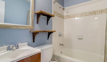 6106 BANGOR Dr, Alexandria, VA 22303