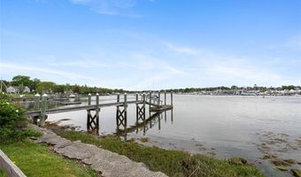 81 Mathewson Rd, Barrington, RI 02806