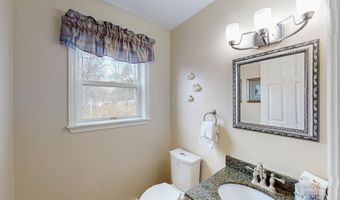 20 Driftway Rd, Danbury, CT 06811