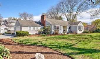 25 Belton Dr, Barrington, RI 02806