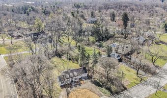 2690 Overridge Dr, Ann Arbor, MI 48104