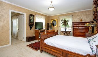 330 Countryside Dr, Ashland, OH 44805