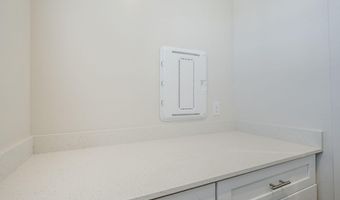 630 W LAREDO St, Chandler, AZ 85225