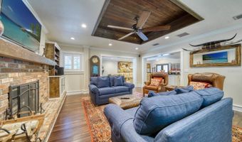 1666 ROBIN HOOD Ln, Clearwater, FL 33764