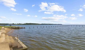 527 Lee Cir, Annapolis, MD 21403