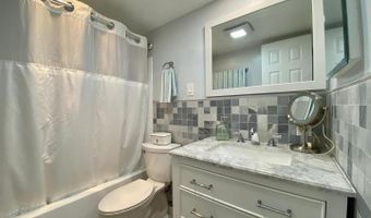 1301 N COURTHOUSE Rd N #812, Arlington, VA 22201