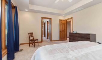 1908 Bent Tree Ct, Auburn, IN 46706