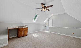 1030 W Sterlington Pl, Apex, NC 27502