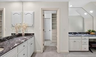 600 Brookhollow Ct, Bartlesville, OK 74006