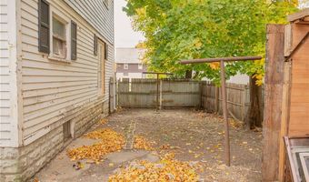 411 W 40th St, Ashtabula, OH 44004