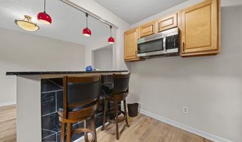 1993 Charmingfare St, Columbus, OH 43228