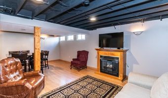 1915 Fox Pointe Dr, Arnold, MO 63010