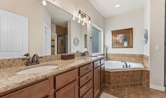 5236 SHADOW ROCK Dr, Cheyenne, WY 82009