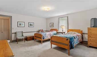 12 Lampercock Ln, Lincoln, RI 02865