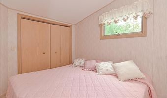 490 Courthouse Ln, Burrillville, RI 02859