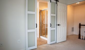 42243 CANARY GRASS Sq, Aldie, VA 20105