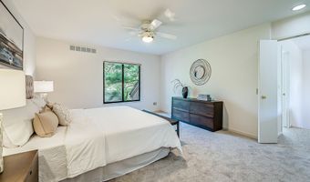 22 Haverhill Ct, Ann Arbor, MI 48105