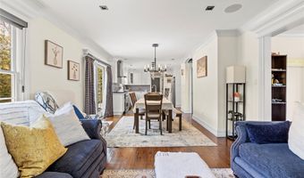 123 Columbus Blvd, Amityville, NY 11701
