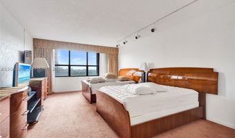 9801 Collins Ave 8S, Bal Harbour, FL 33154