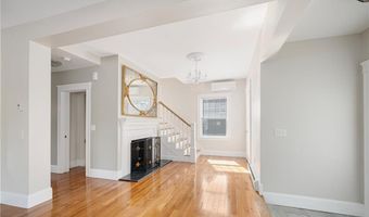 88 Wentworth Ave, Cranston, RI 02905