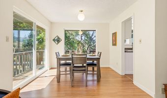 1105 Ivy Ln, Ashland, OR 97520