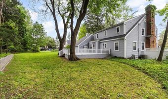 42 Pheasant Ridge Dr, Albany, NY 12211