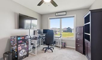 5306 Greyson Heights Dr, Auburn, IN 46706