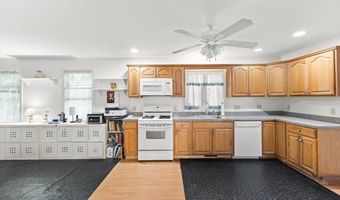 79 Groveland St, Abington, MA 02351