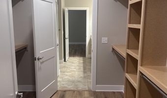 135 S Heritage Way, Andover, KS 67002