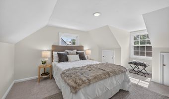 6010 BANGOR Dr, Alexandria, VA 22303