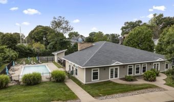 1 Indian Neck Ave APT 6, Branford, CT 06405