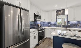 7102 San Bartolo St 11, Carlsbad, CA 92011