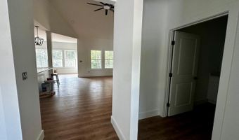 470 Somerset Dr, Appomattox, VA 24522