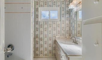 3245 Valley St, Carlsbad, CA 92008