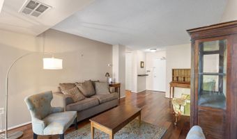 4500 S FOUR MILE RUN Dr 306, Arlington, VA 22204