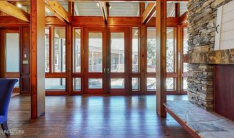 651 Cliff Top Rd, Blaine, TN 37709