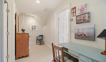 158 Narragansett Ave I, Newport, RI 02840