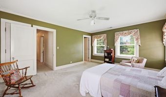 916 Audubon Pkwy, Audubon Park, KY 40213