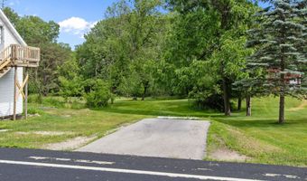 1903 E APPLE CREEK Rd, Appleton, WI 54913