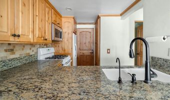 5249 Colodny 8, Agoura Hills, CA 91301
