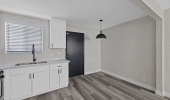 913 S 3rd St E, Las Vegas, NV 89101