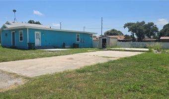 402 S Saunders St, Aransas Pass, TX 78336