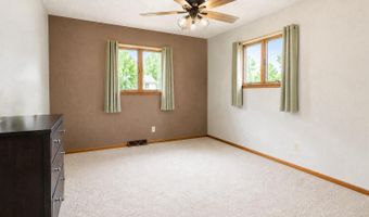 816 12th Ave, Aberdeen, SD 57401