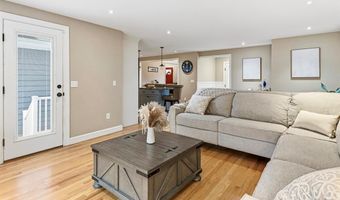 27 Christine Dr, Barrington, RI 02806