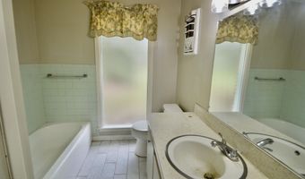 1915 N River Oaks Dr, Abbeville, LA 70510