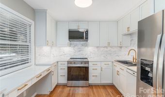 30 Maple Ridge Ln, Asheville, NC 28806