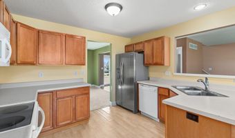 839 Poe Ave, Ames, IA 50014