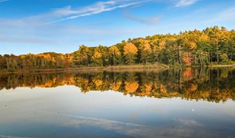 543 Long Shores Dr, Barrington, NH 03825
