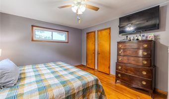 6208 Austin Dr, Ashtabula, OH 44004